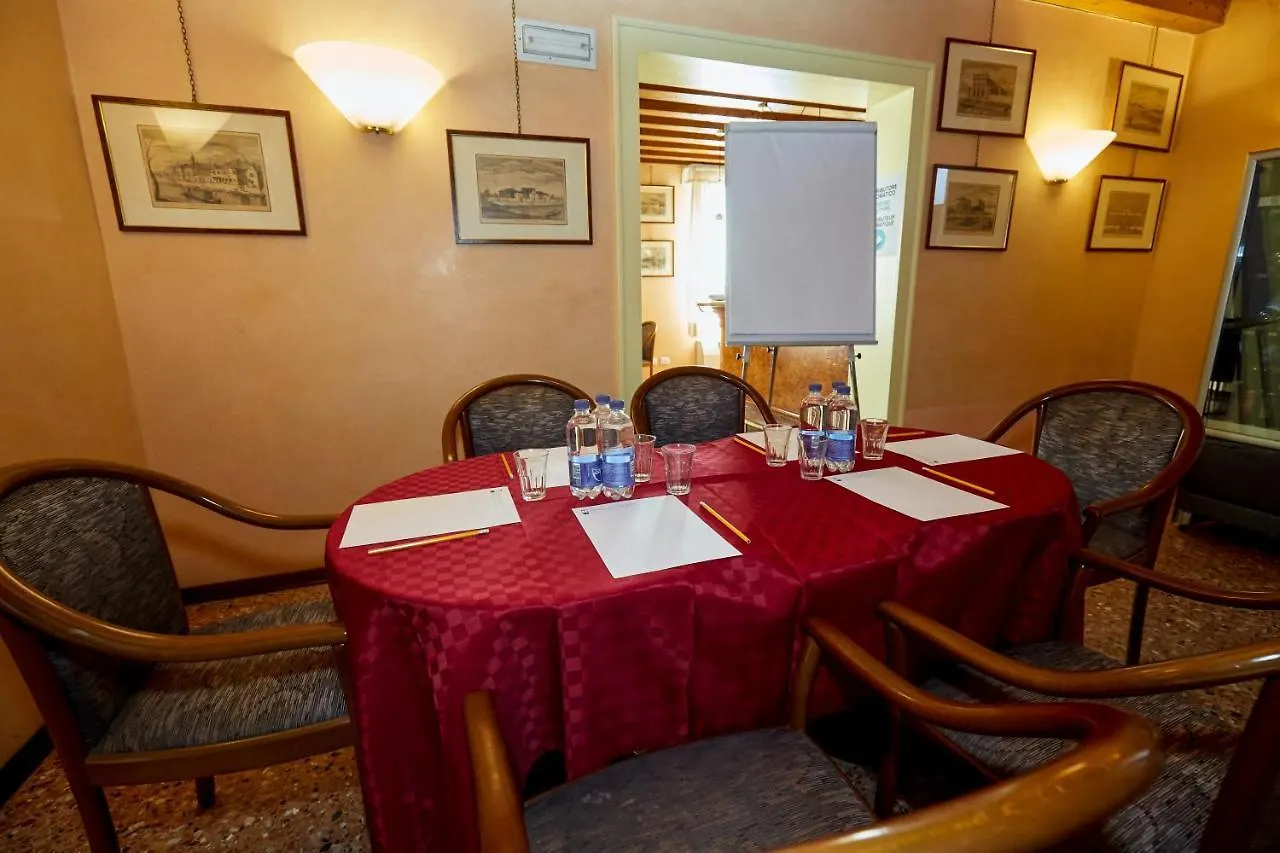 Hotel Riviera Dei Dogi Mira 4*,
